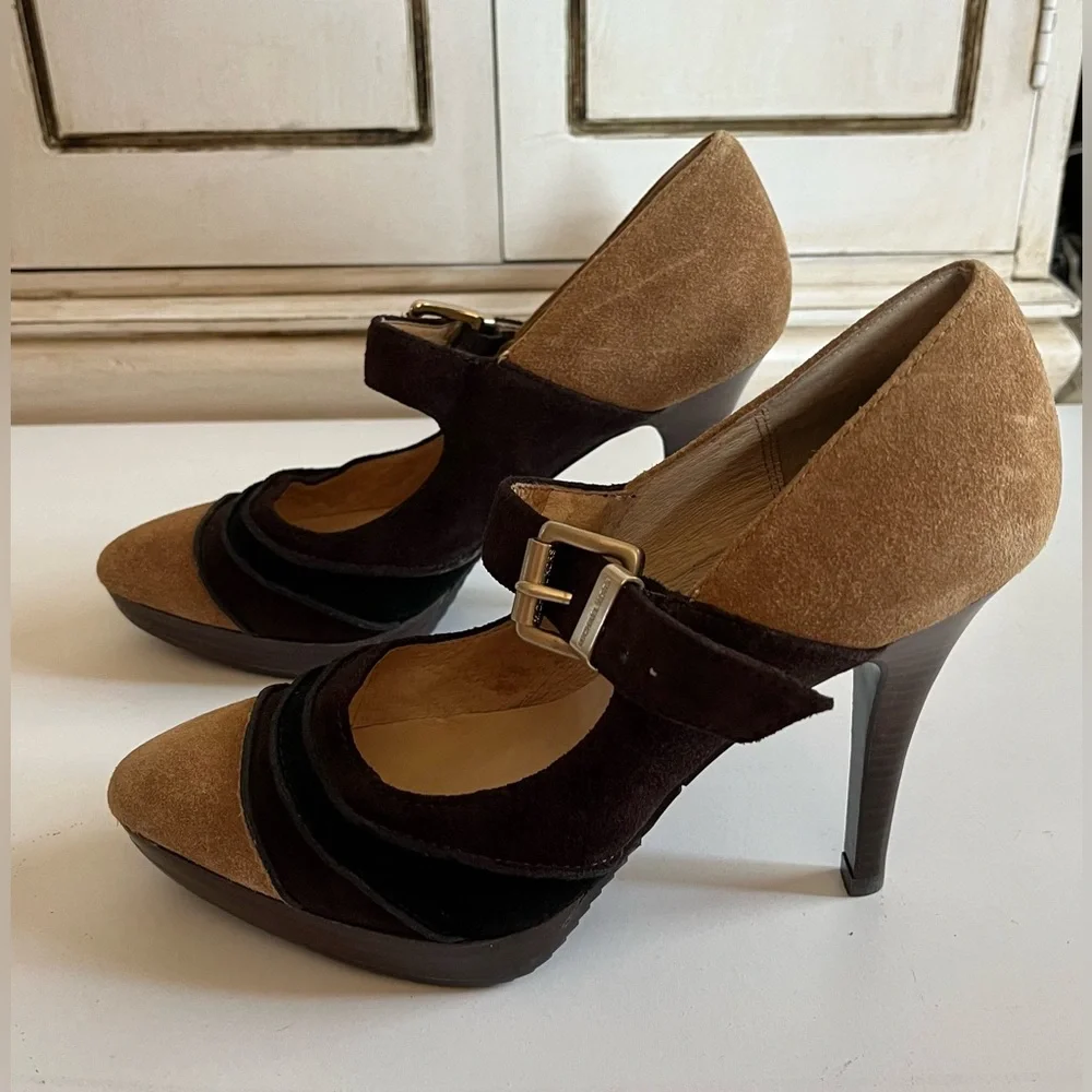 MICHAEL Michael Kors Brown Tan Black Suede Maryjane Gold buckle Pump Size 6.5